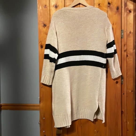 Colorblock Cardigan - Picture 3 of 11